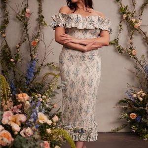 V chapman lilac dress blue bouquet size 8 - perfect condition worn once